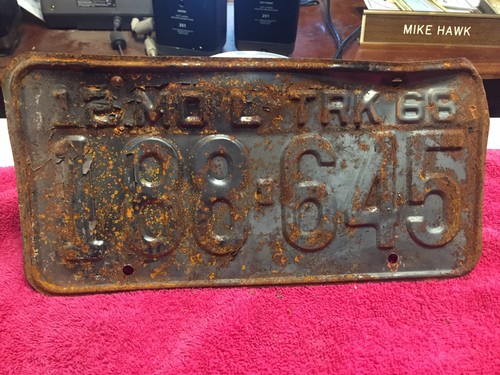 1968 missouri license plate - license,