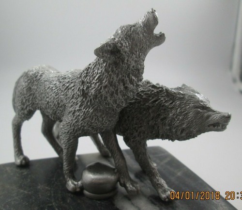 Rare wolves running howling - rare,