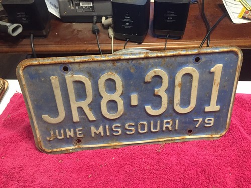 1979 missouri license plate - license,