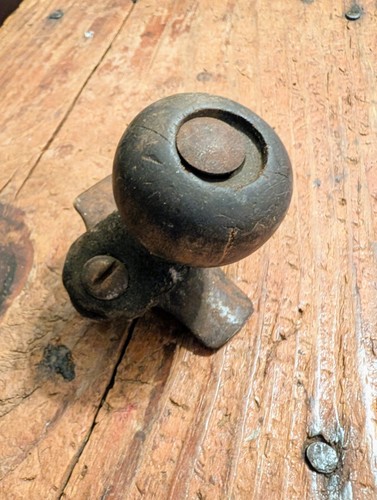 Vtg wooden auto accessory - vtg,