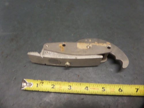 New aircraft aviation - aircraft, latch