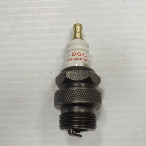 Vintage champion comm spark - 00,